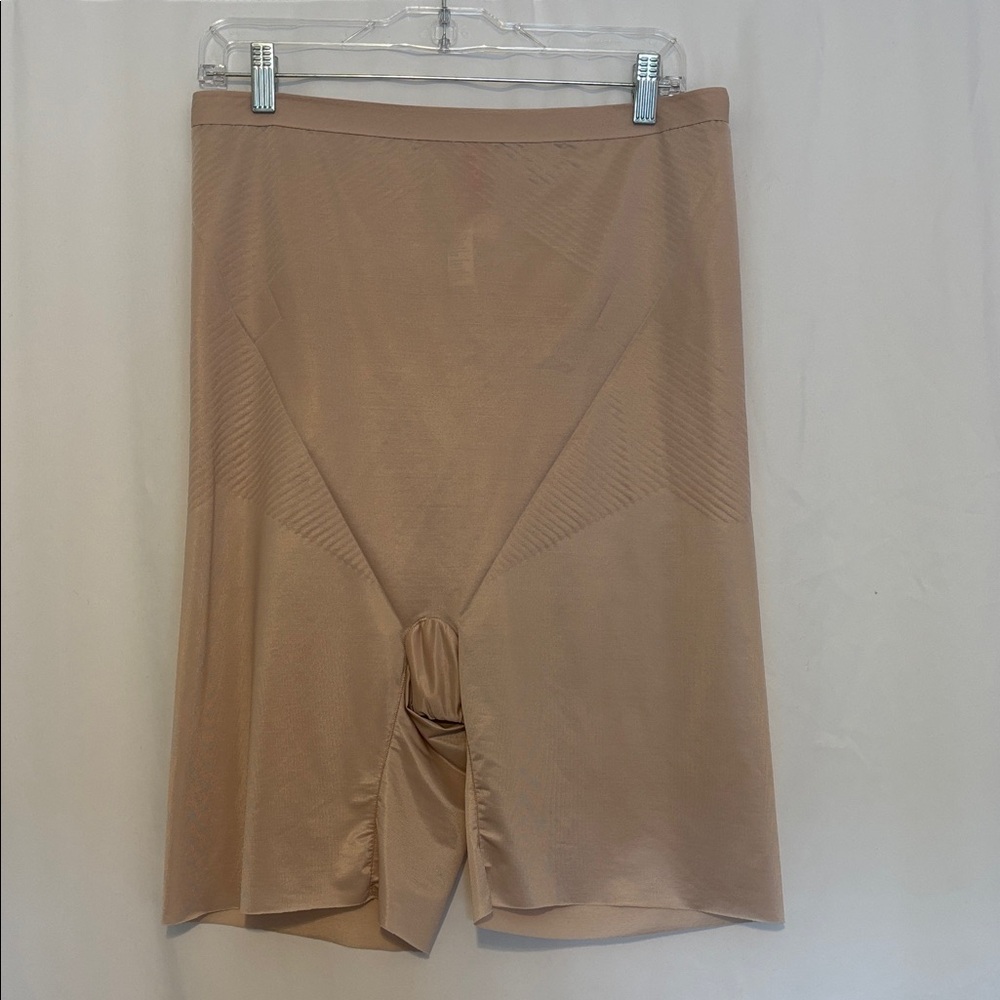 SPANXshape™‎ Invisible High-Waisted Mid-Thigh Short Champagne Beige size 2X - Picture 2 of 12